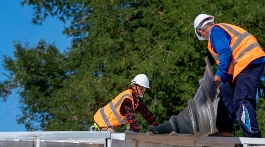 Expert new roof installation services in Winnetoon, NE